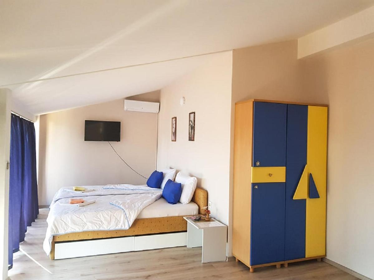 Villa Amsterdam オフリド エクステリア 写真