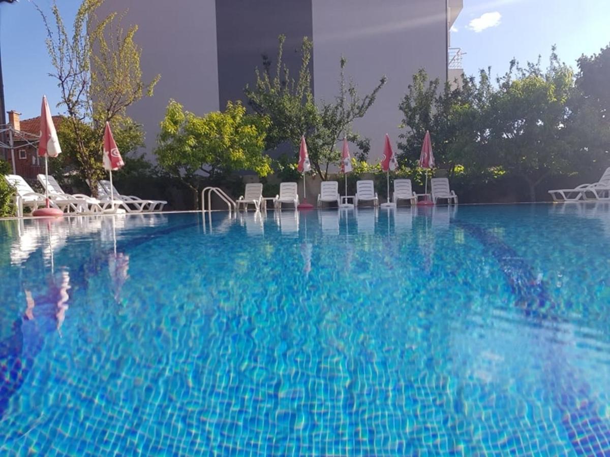 Villa Amsterdam オフリド エクステリア 写真